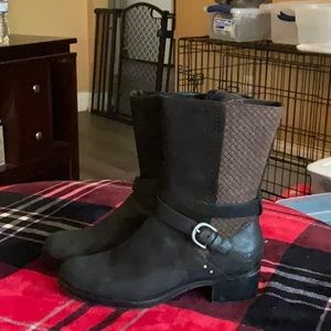 UGG boots size 8.5